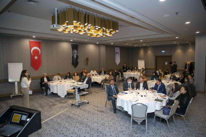 Mersin’de ’kadına yönelik şiddet’ konuşuldu