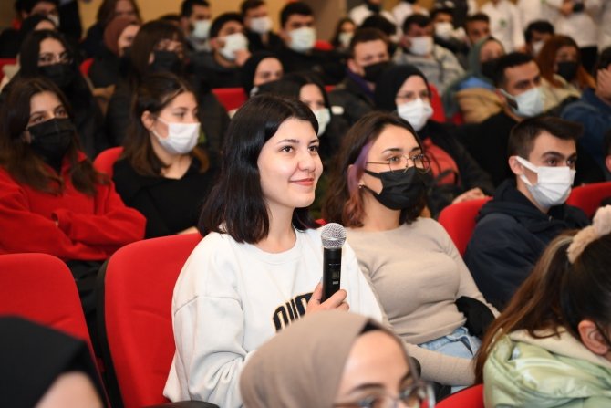 Turizm fakültesi öğrencileri sordu, Başkan Kocaman cevapladı