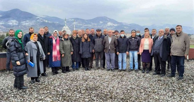 Çiftçiler, tıbbi ve aromatik bitkilerin işlendiği tesisleri gezdi