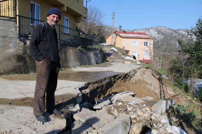 Heyelan nedeniyle köylüler tedirgin