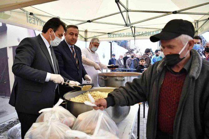 İftarda gönül sofraları kuruluyor