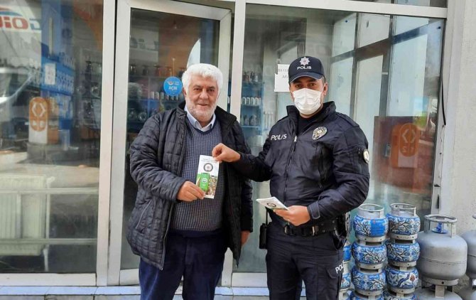 Polis ekipleri sokak hayvanlarını unutmadı