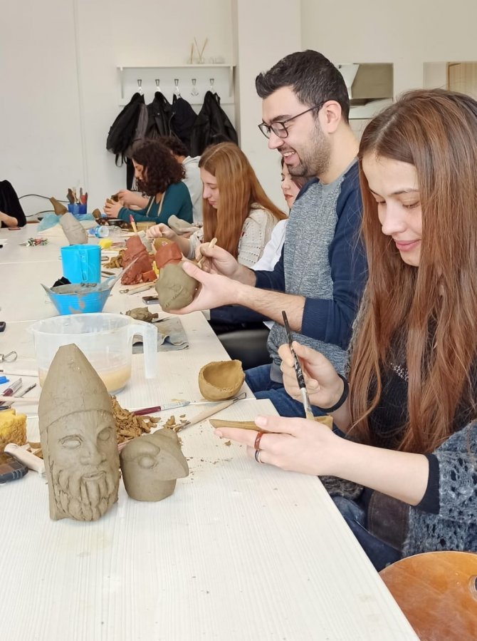 Nemrut Dağı heykellerinden okarina yaptılar