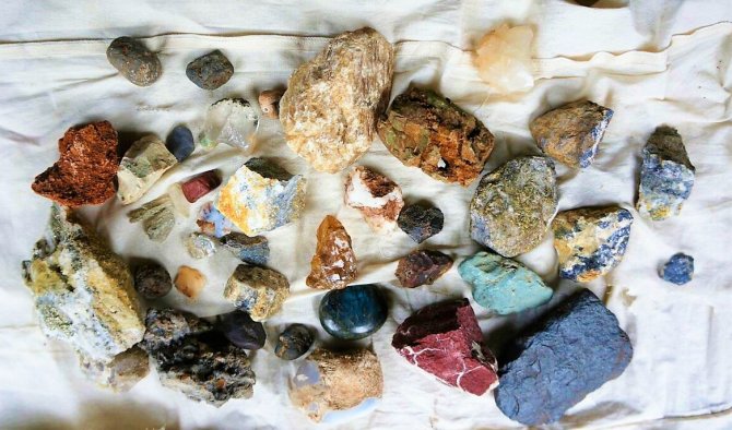 Doğadan topladığı değerli taşlar geçim kaynağı oldu