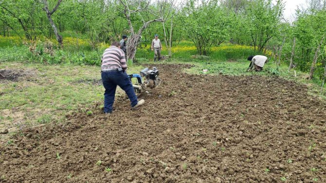 Tarım işçisinin Ramazan’da zorlu mesaisi