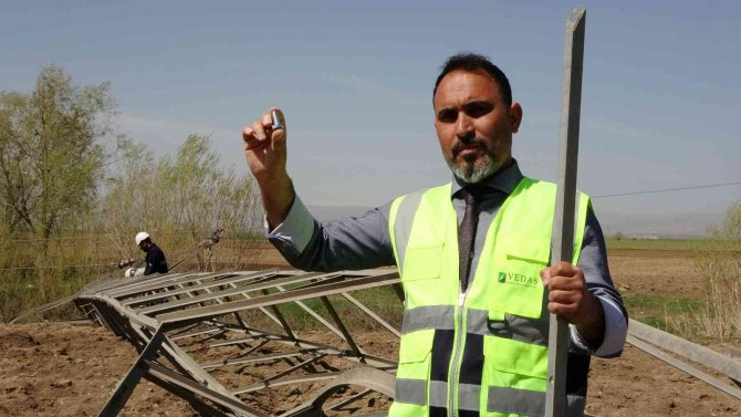 22 liralık cıvatayı çalan hırsızlardan 500 bin liralık zarar