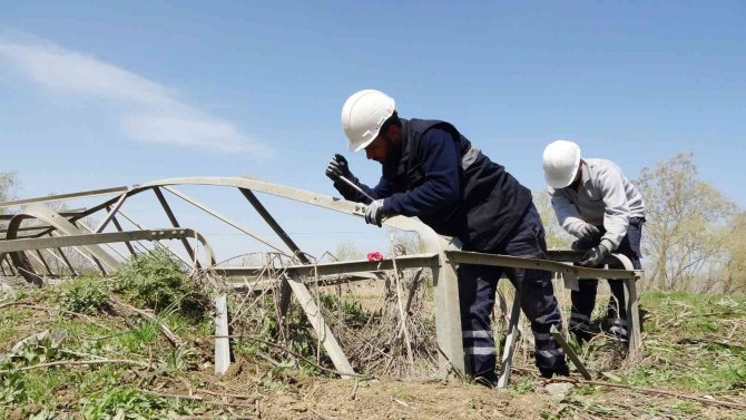 22 liralık cıvatayı çalan hırsızlardan 500 bin liralık zarar