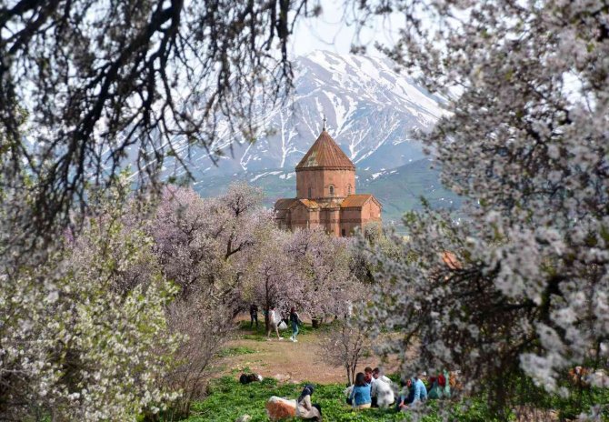 Akdamar Adası’nda görsel şölen