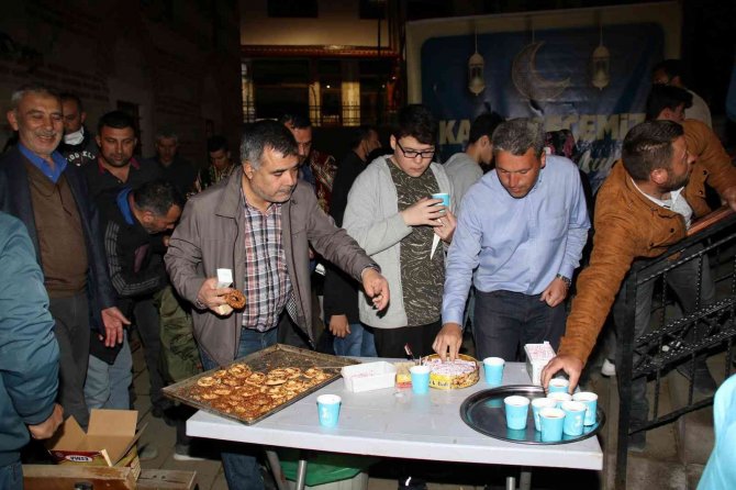 Akşehir’de Kadir Gecesi’nde hatimlerde buluşuldu