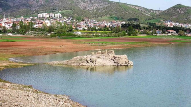 Barajda korkutan görüntüden eser kalmadı