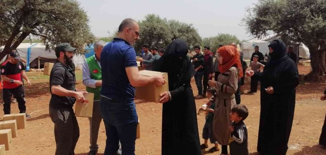 Gönüllülerden İdlib’e Ramazan yardımı