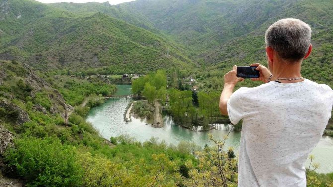 Yayla ama yüksekte değil, görenleri şaşırtıyor