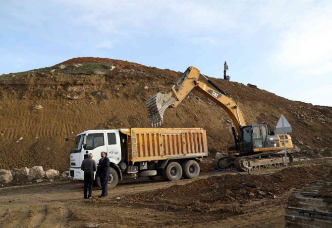 Heyelan sonrası başlatılan çalışmalar devam ediyor