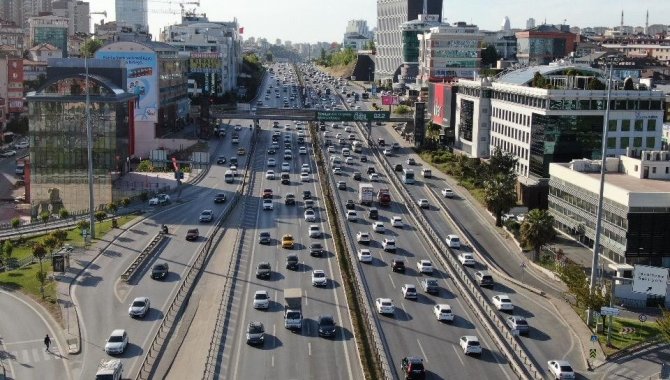 İstanbul’da pazar günü trafik yoğunluğu yüzde 49’lara ulaştı