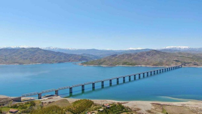 Türkiye’nin en uzun demir yolu köprüsü