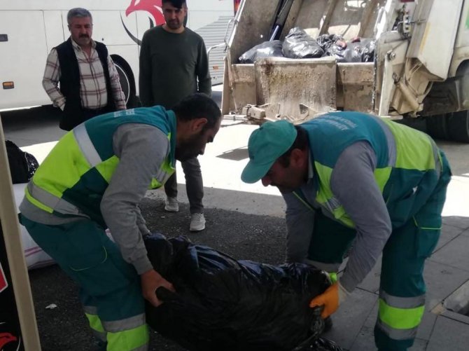 Adıyaman’da 400 kilo sağlıksız sucuk imha edildi