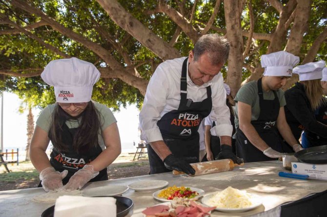 Başkan Seçer, özel gereksinimli çocuklarla pizza yaptı