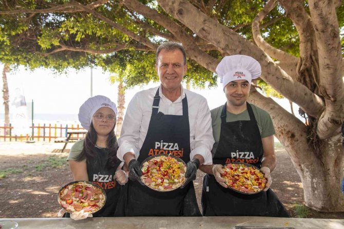 Başkan Seçer, özel gereksinimli çocuklarla pizza yaptı