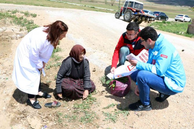 Kırsalda yaşayan vatandaşlar keneye karşı bilgilendirildi