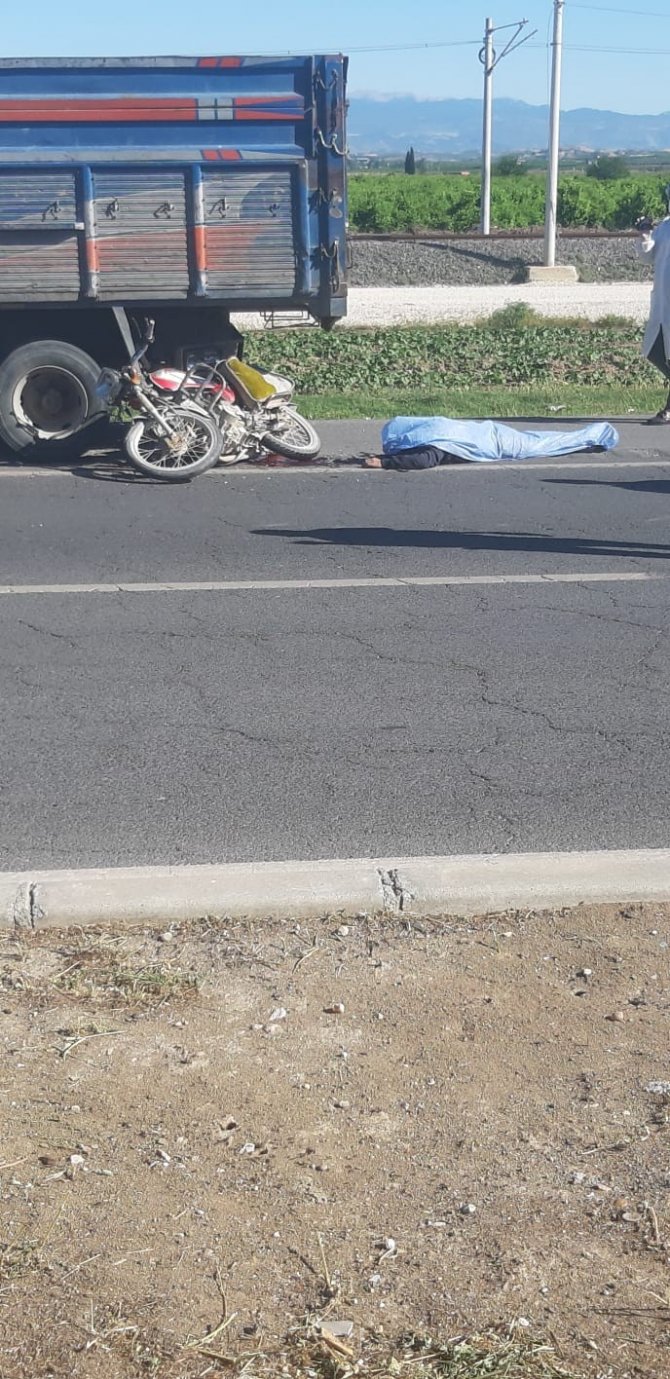 Trafik kazasında motosiklet sürücüsü hayatını kaybetti