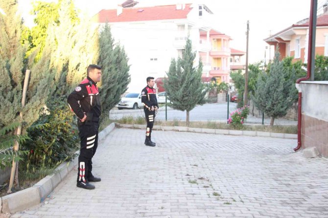 Konya'nın da bulunduğu illerde uyuşturucu tacirlerine şafak vakti büyük operasyon!