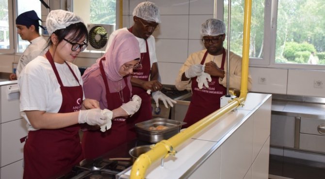 Anadolu Üniversitesi’nde "Türk Mutfağı Atölyesi" gerçekleştirildi