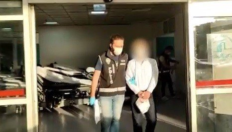 İzmir’deki FETÖ operasyonunda 5 tutuklama
