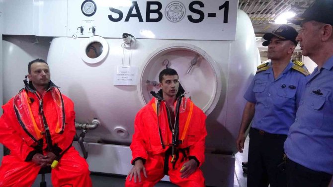 Kurtaran-2022 tatbikatında denizaltından kurtarma faaliyeti gerçekleştirildi