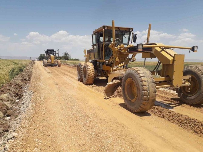 Yol çalışmalarının startı verildi