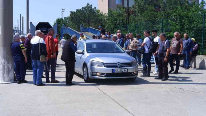 İngiltere’den gelen gurbetçi, evcil hayvanlarını da yanında getirdi