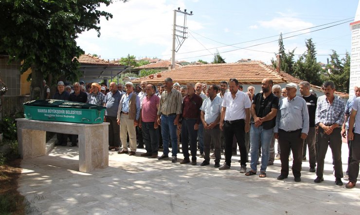 Ateşe verdiği evde oğluyla birlikte ölen baba toprağa verildi