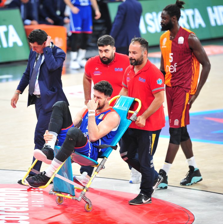 Anadolu Efes finalde Fenerbahçe Beko’nun rakibi oldu