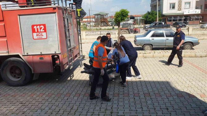 Tatbikatta sağlık çalışanları oyunculuklarıyla göz doldurdu