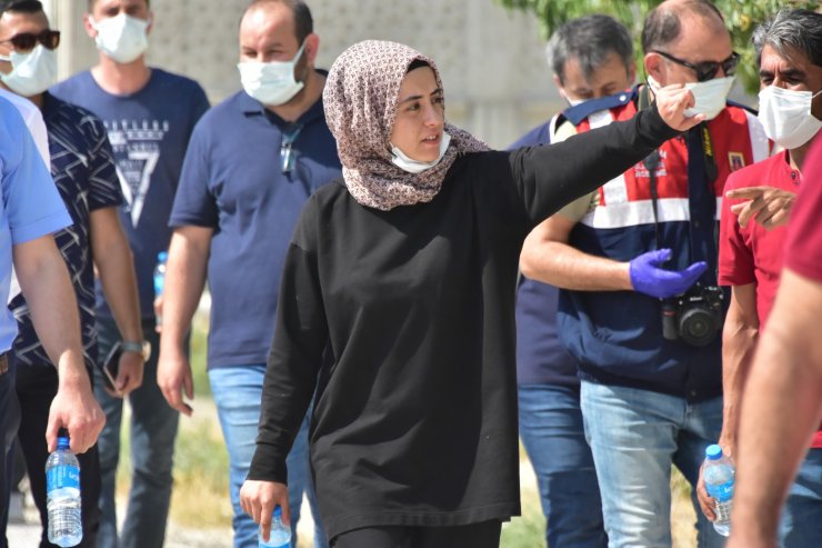 Büyükşen çifti cinayetinin azmettiricisi Esra'dan, hakim ve savcının dilini bağlama büyüsü