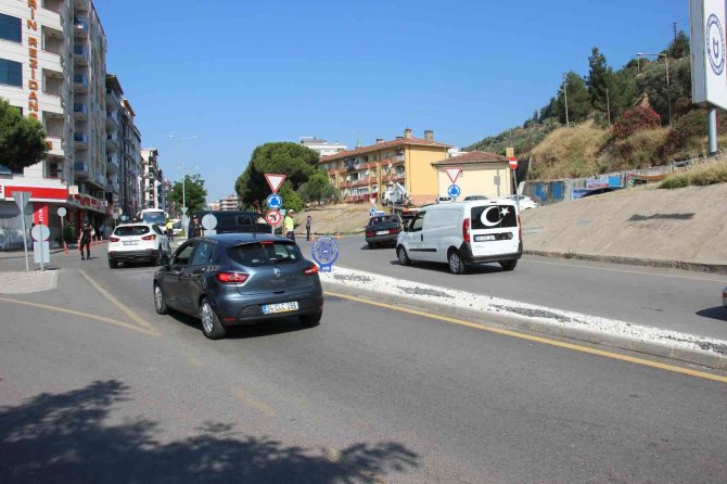 Trafik ekipleri öğrenciler için seferber oldu