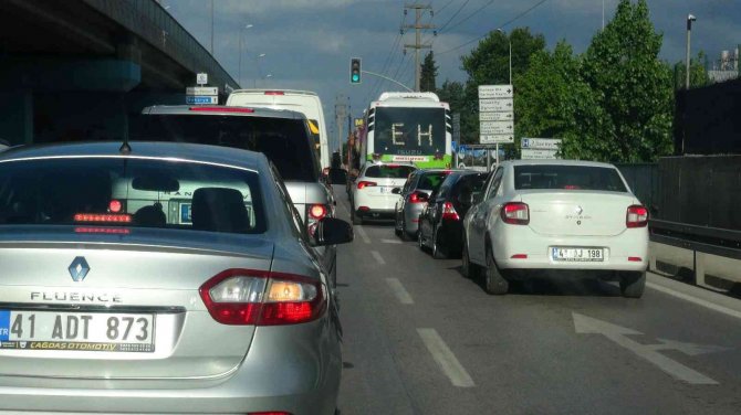 Halk otobüsü gelin arabası oldu