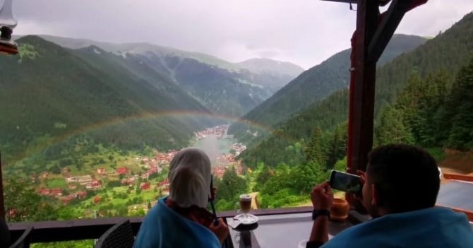 Uzungöl’de bulutların dansı