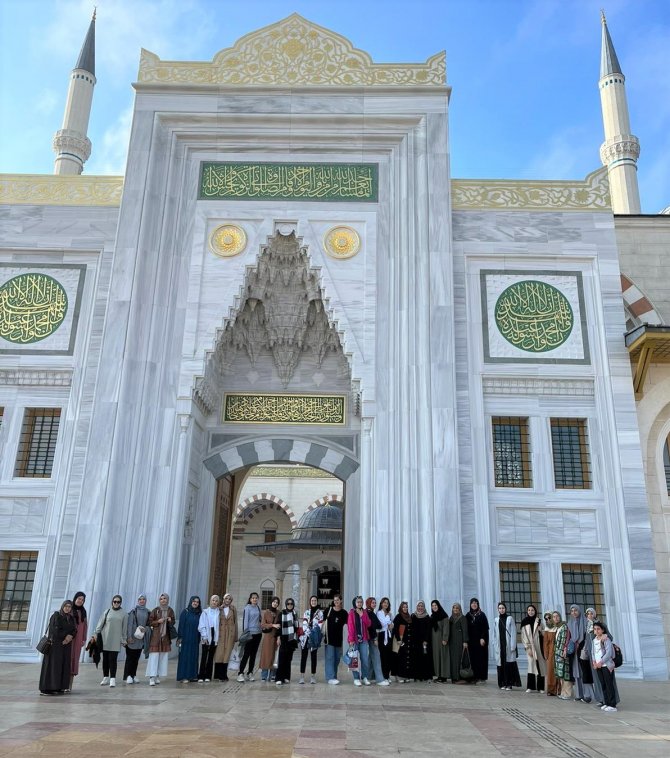 Kütahya Hanımeli Derneği’nden İstanbul, Bilecik, Söğüt ve Domaniç gezisi