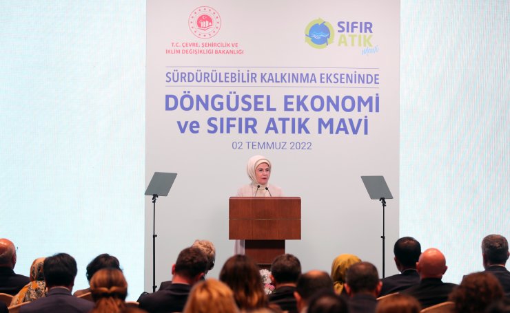Emine Erdoğan: Üzülerek söylüyorum ki bunun 103 bin tonu plastik