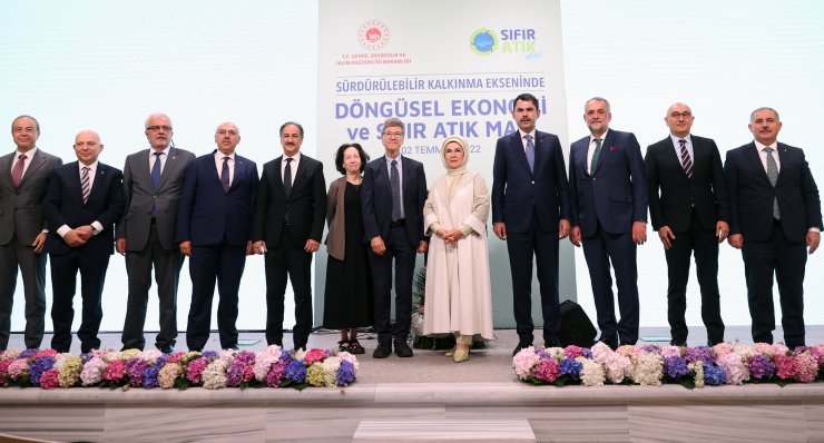 Emine Erdoğan: Üzülerek söylüyorum ki bunun 103 bin tonu plastik