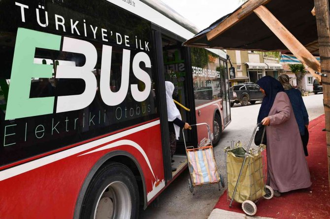 Türkiye’nin ilk elektrikli otobüsleri pazar servisine devam ediyor