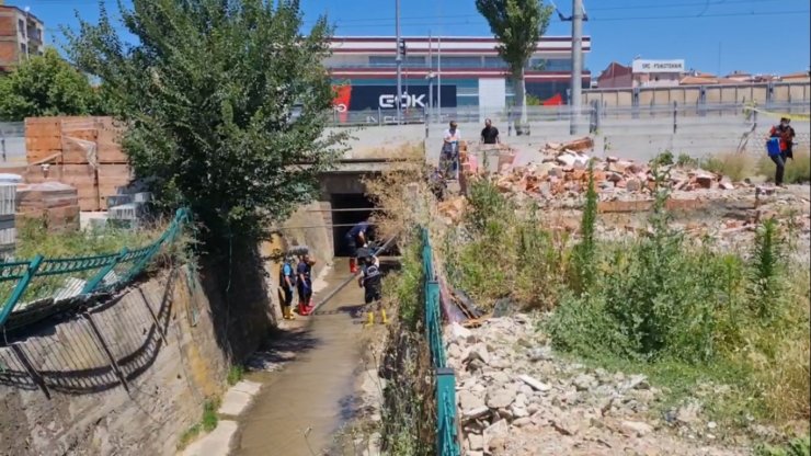 Kırıkkale'de su kanalından ceset çıktı