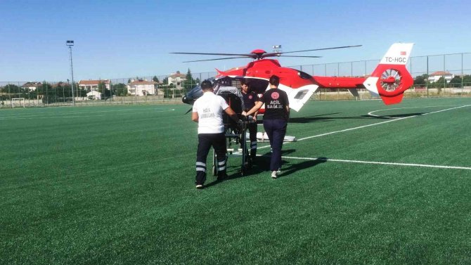 Konya'da beyin kanaması geçiren hastaya hava ambulansı