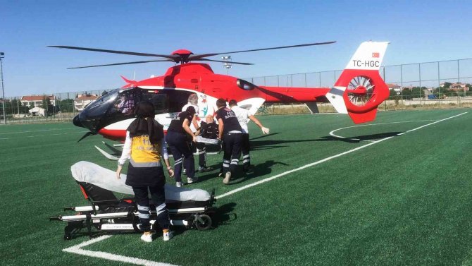 Konya'da beyin kanaması geçiren hastaya hava ambulansı