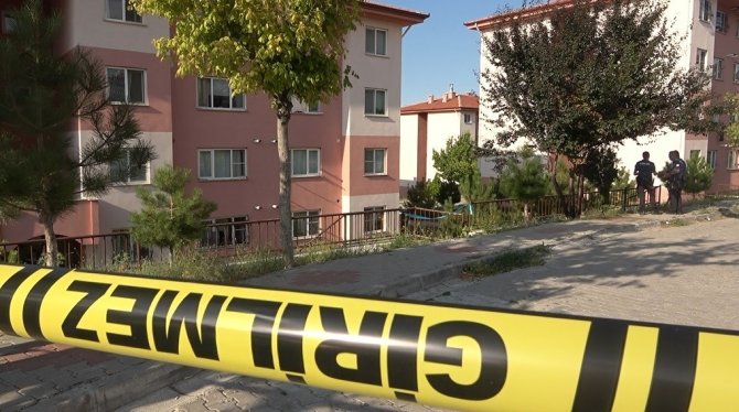 Konya'da bir kişi tartıştığı komşusunu sırtından vurarak öldürdü