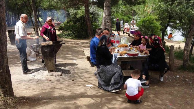 Türkiye’nin ilk milli parkında bayram yoğunluğu