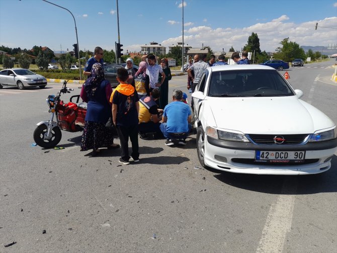 Konya'da trafik kazasında 2 kişi yaralandı