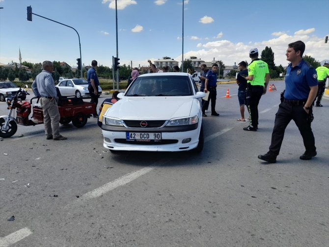 Konya'da trafik kazasında 2 kişi yaralandı