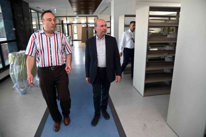 Yeni Nesil Şehir Kütüphanesi açılışa gün sayıyor