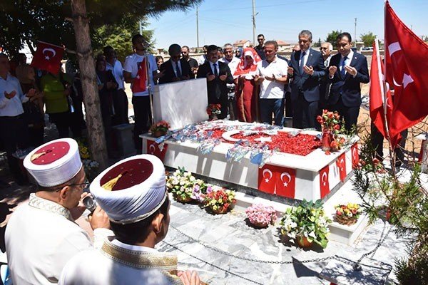 Karamanlı 15 Temmuz şehidi mezarı başında anıldı